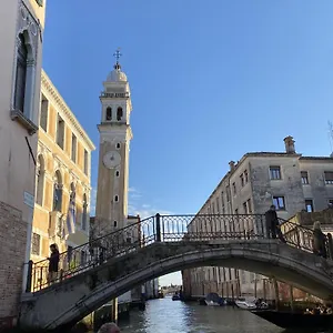 True 2 Bedrooms In The Heart Of Castello Venise